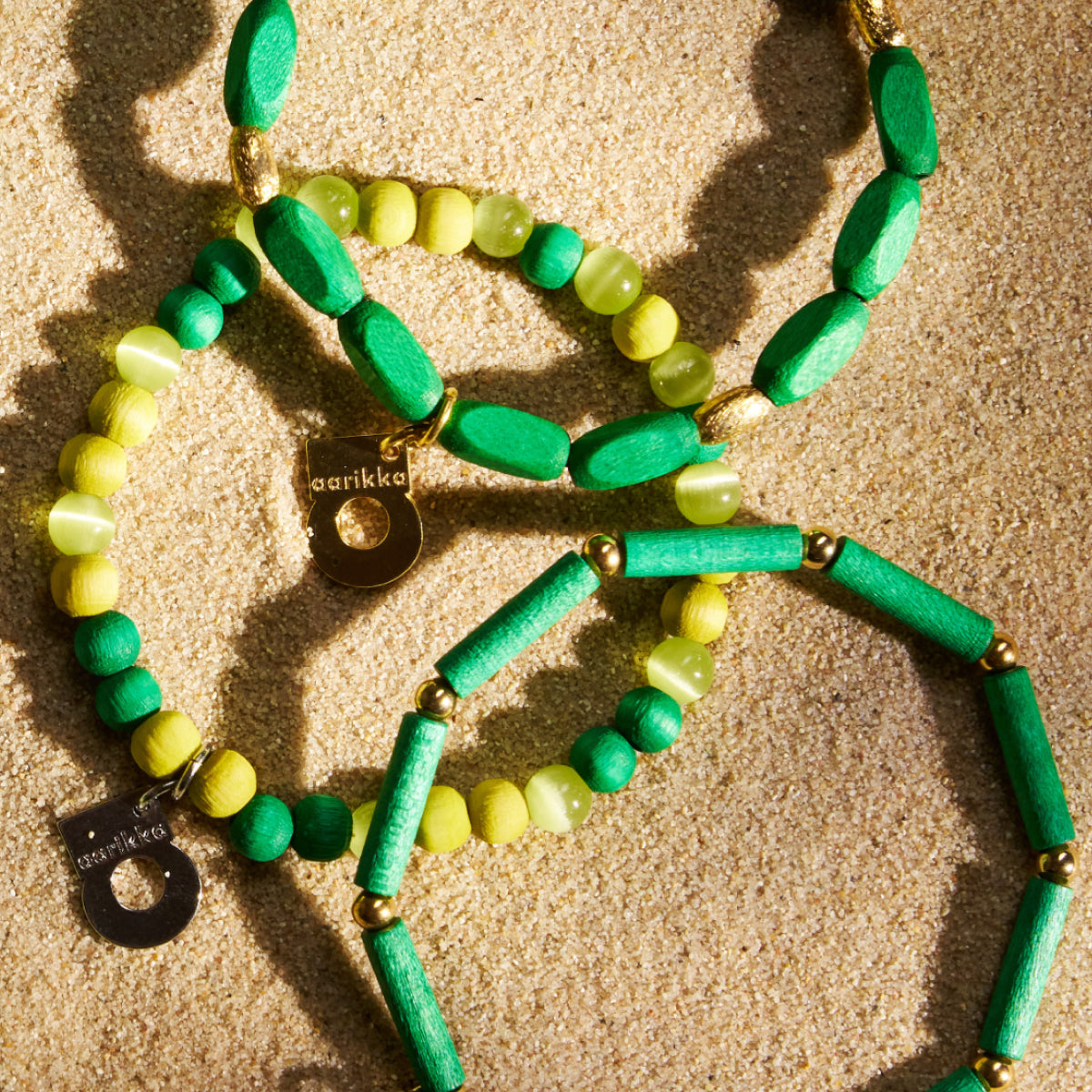 Hento-rannekoru, vihreä ja kulta