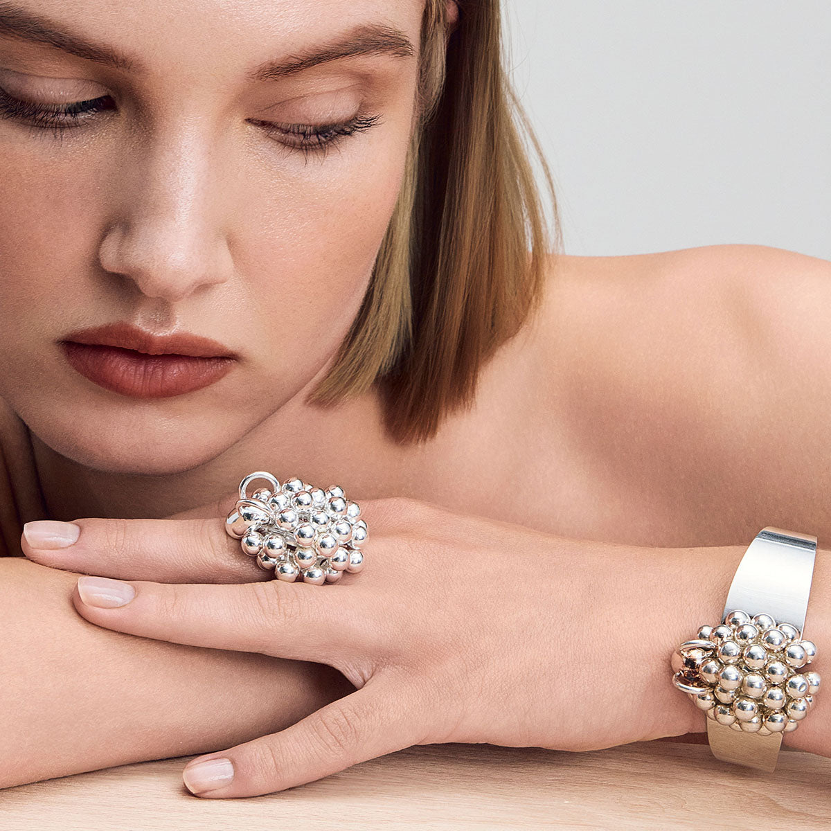 Pässi-rannekoru, hopea