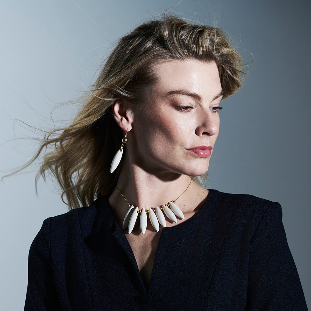 Ronja-kaulakoru, luonnonvalkoinen ja kulta