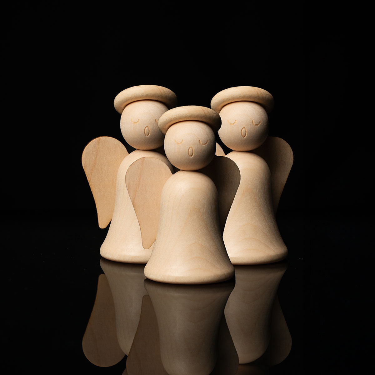 Pikkuenkeli, 8 cm, lakattu puu