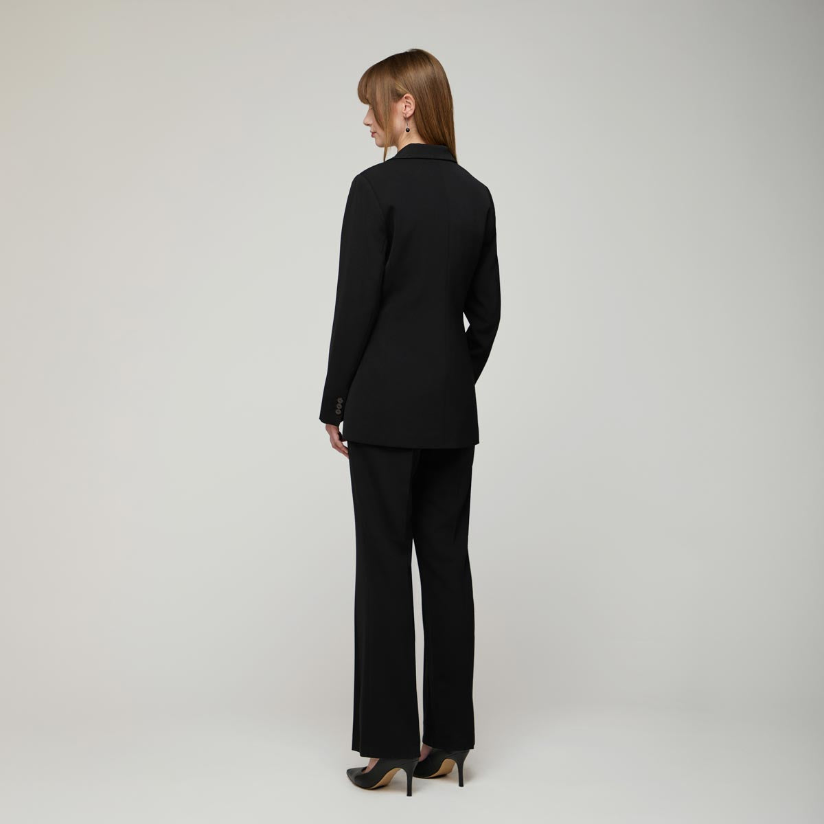 Sola-bleiseri, musta