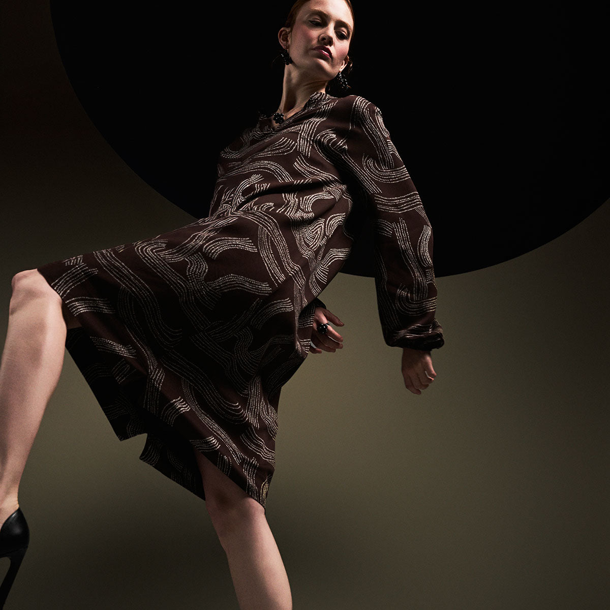 Nadja-mekko, Kaskadi, ruskea