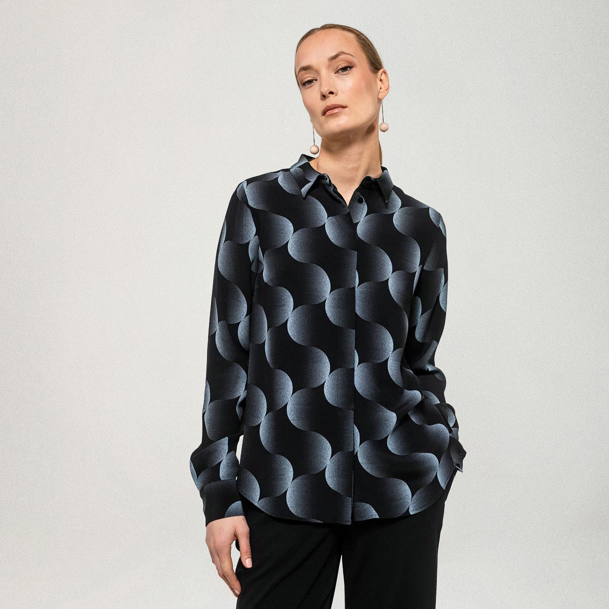 Tiila-paita, Nebula, musta