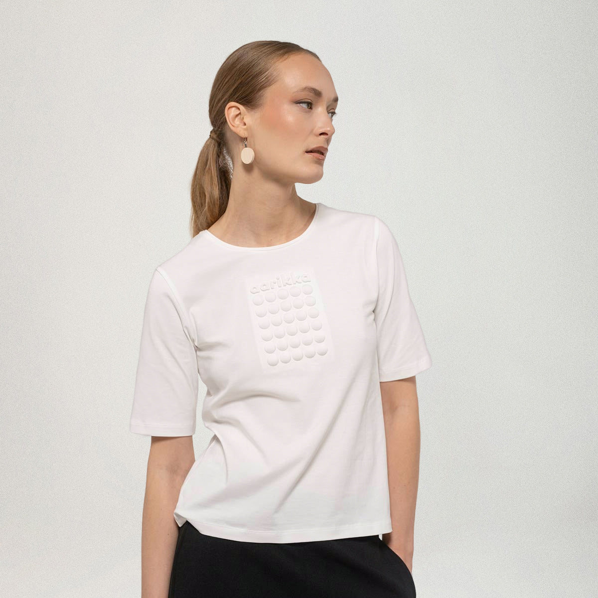 Kiki-t-paita, Pop, luonnonvalkoinen