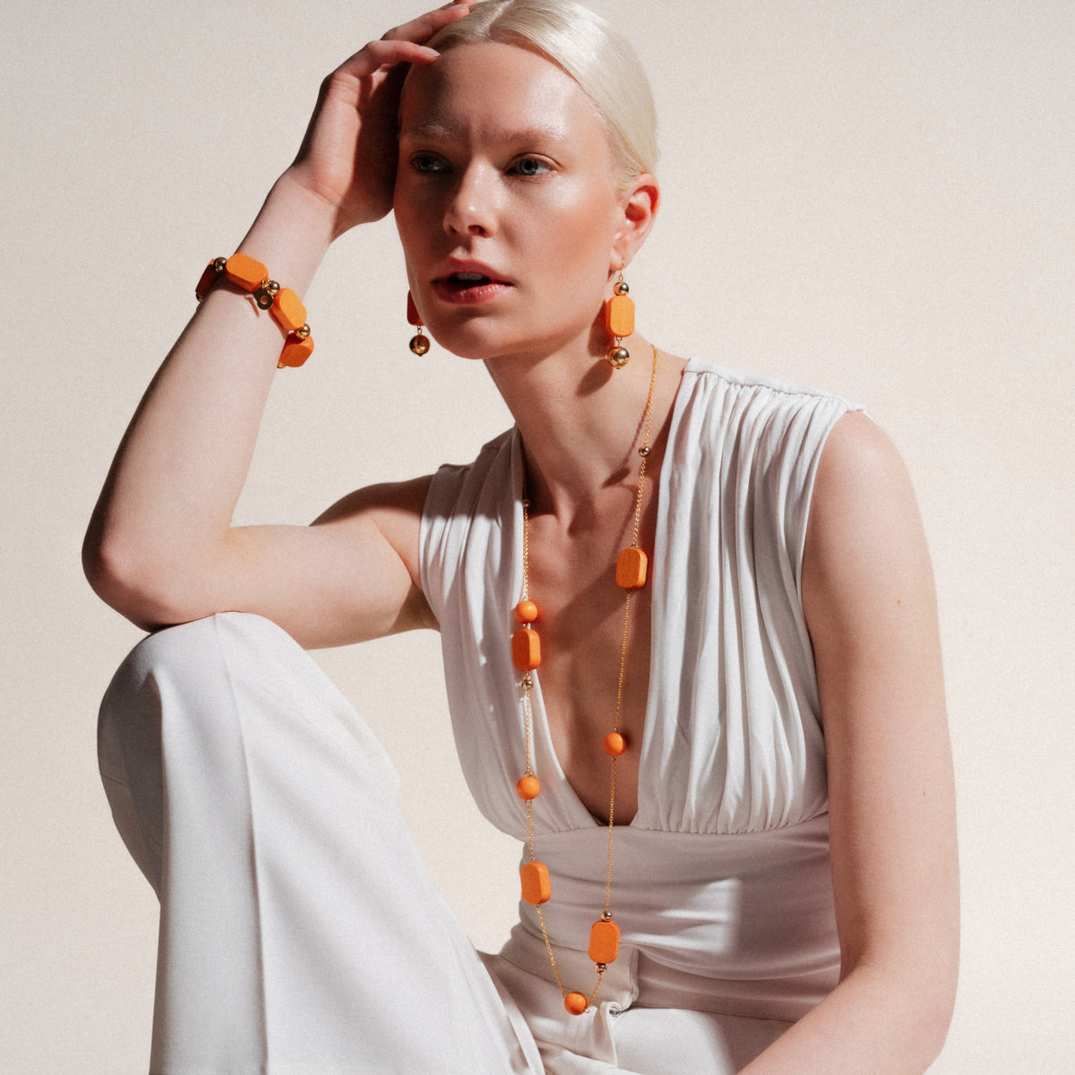 Saimi-kaulakoru, oranssi ja kulta