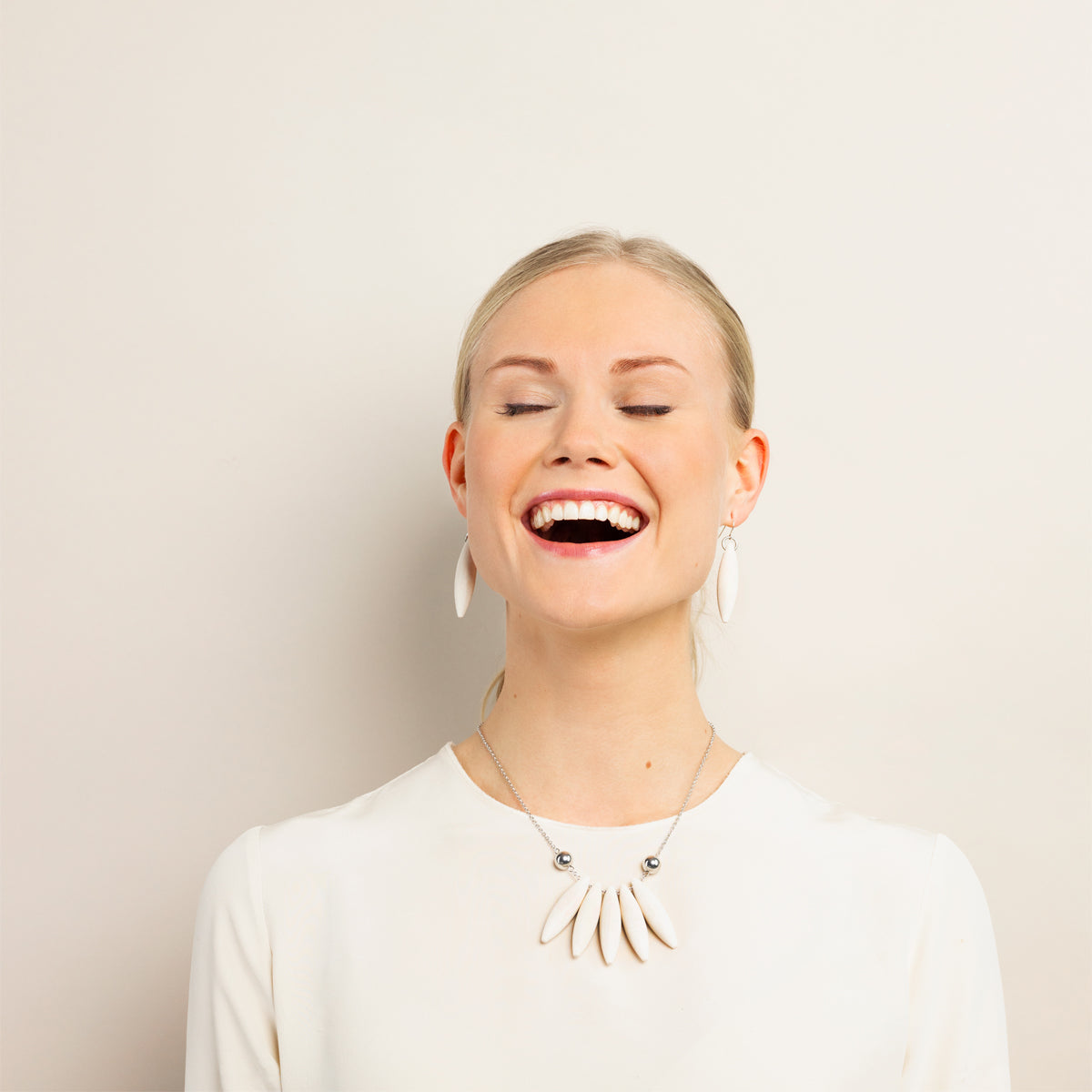 Kehäkukka-kaulakoru, vihreä