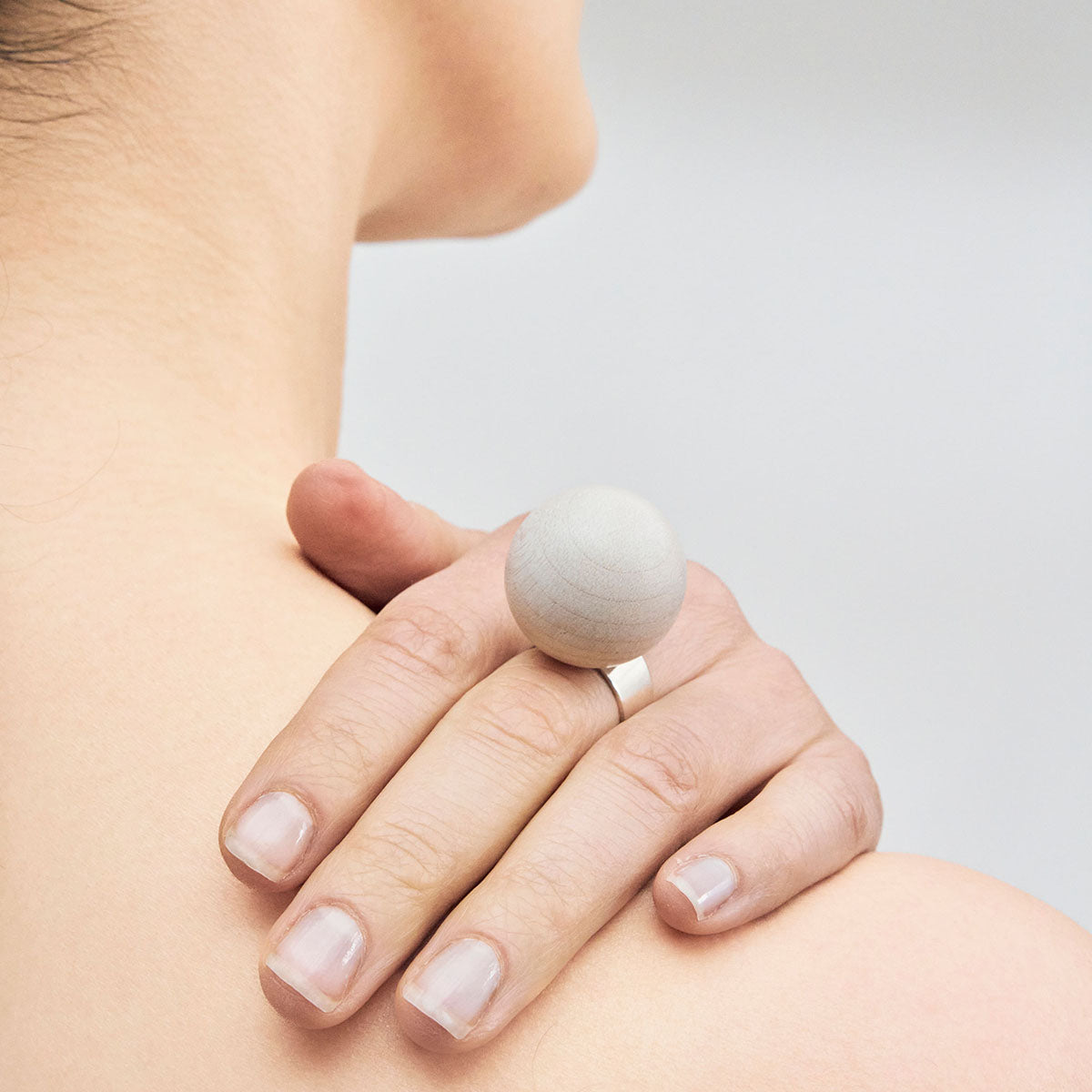 Luonto-sormus, luonnonvalkoinen