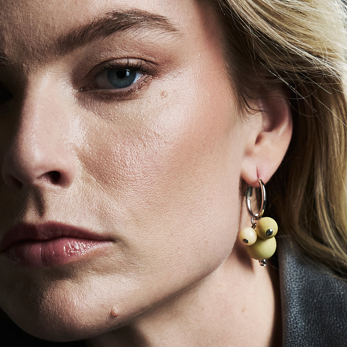 Lydia-korvakorut, vaaleankeltainen