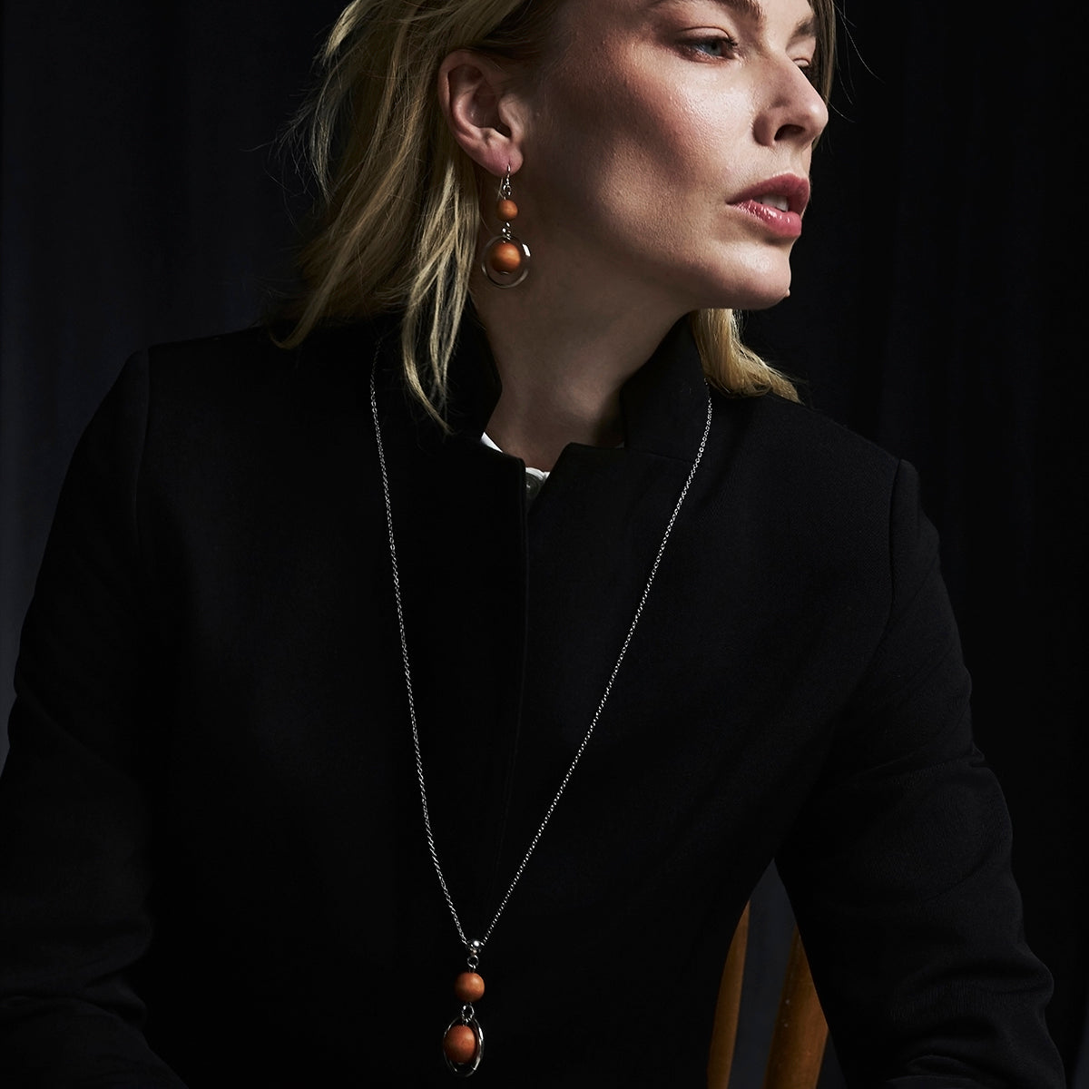 Iisa-korvakorut, oranssi