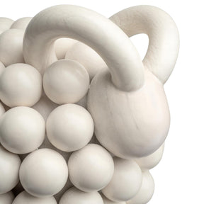 Pikkupässi-veistos, valkoinen