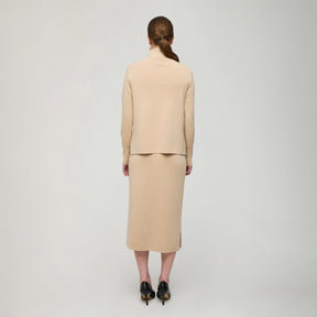 Nomi-pooloneule, 2025, beige