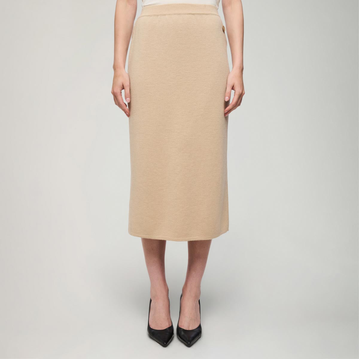 Hymy-neulehame, 2025, beige