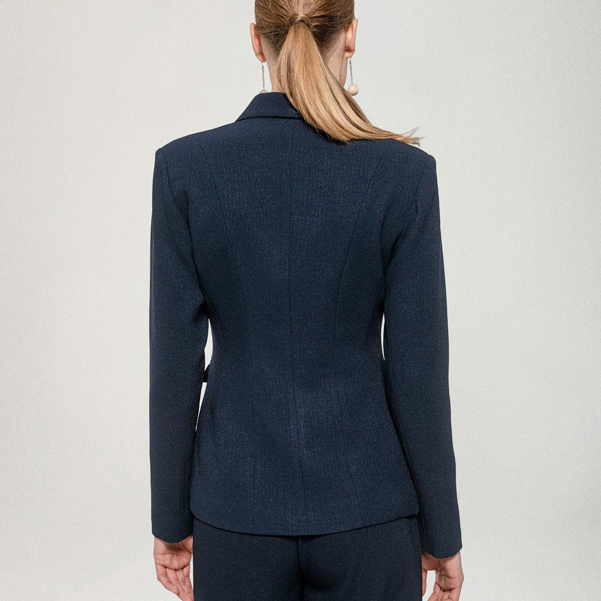 Dakota-bleiseri, Sire, tummansininen