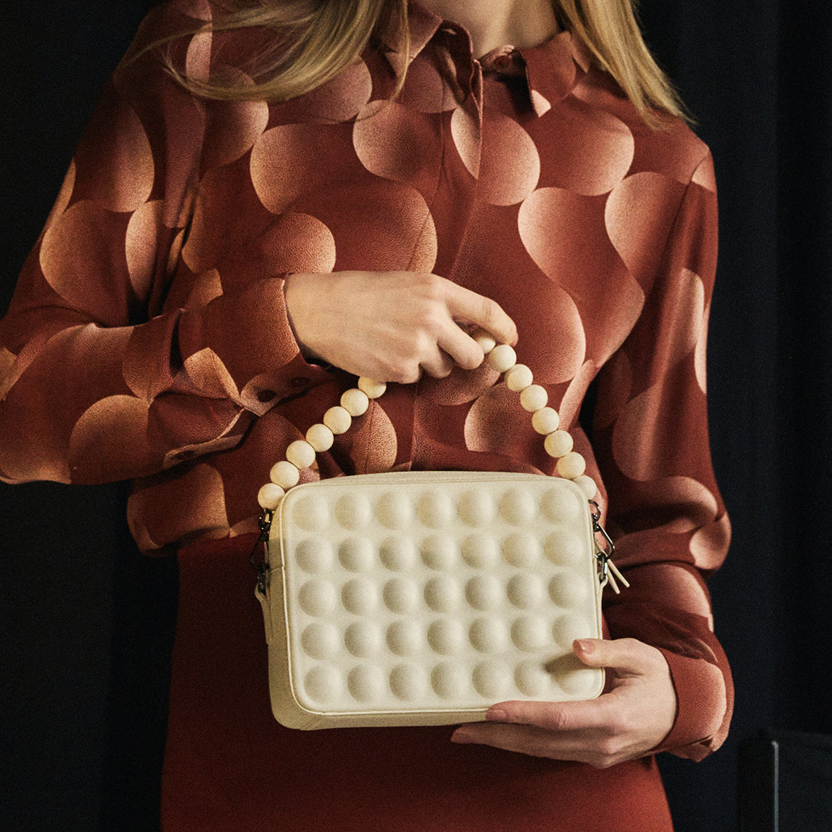 Pop-olkalaukku Auri, kerma