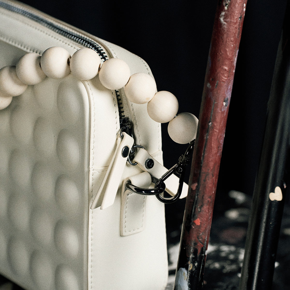 Pop-olkalaukku Auri, kerma